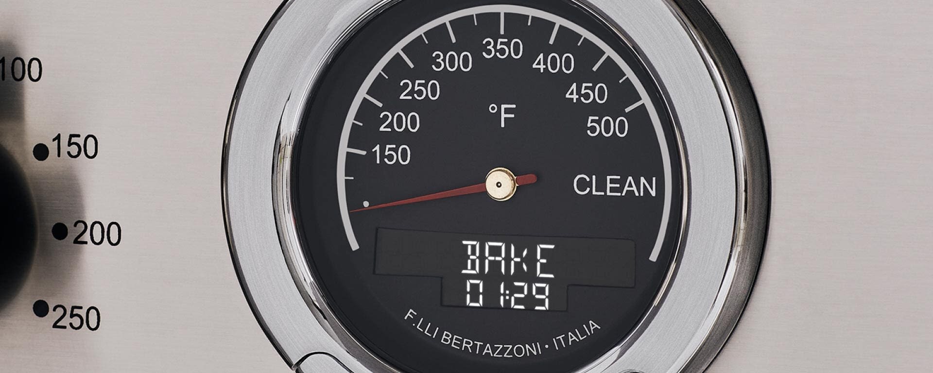 Bertazzoni | 48" Heritage Series range - Electric self clean oven - 6 brass burners + griddle | HERT486GDFSXT