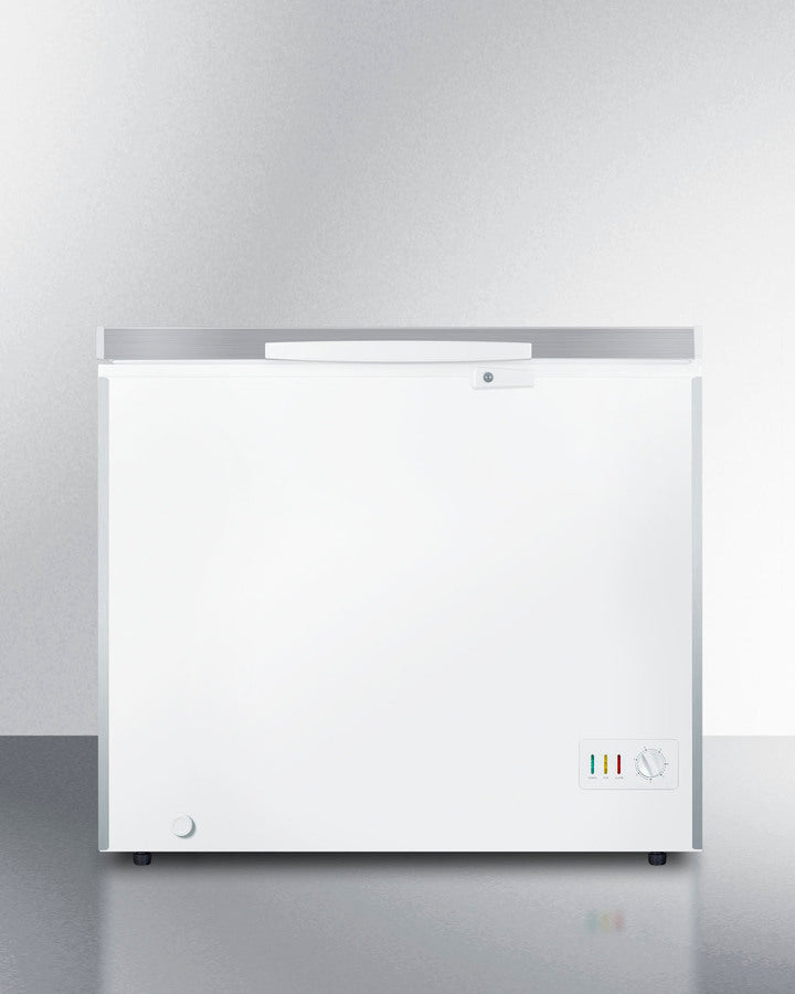 Summit - 6.7 Cu.Ft. Chest Freezer | SCFM73SL