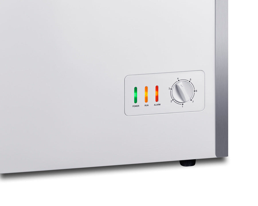 Summit - 6.7 Cu.Ft. Chest Freezer | SCFM73SL